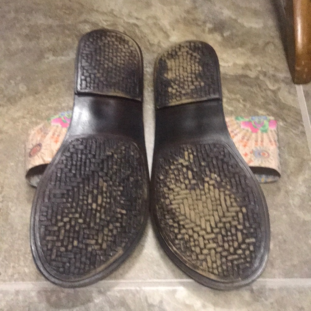 Sandals - Picture 3 of 3